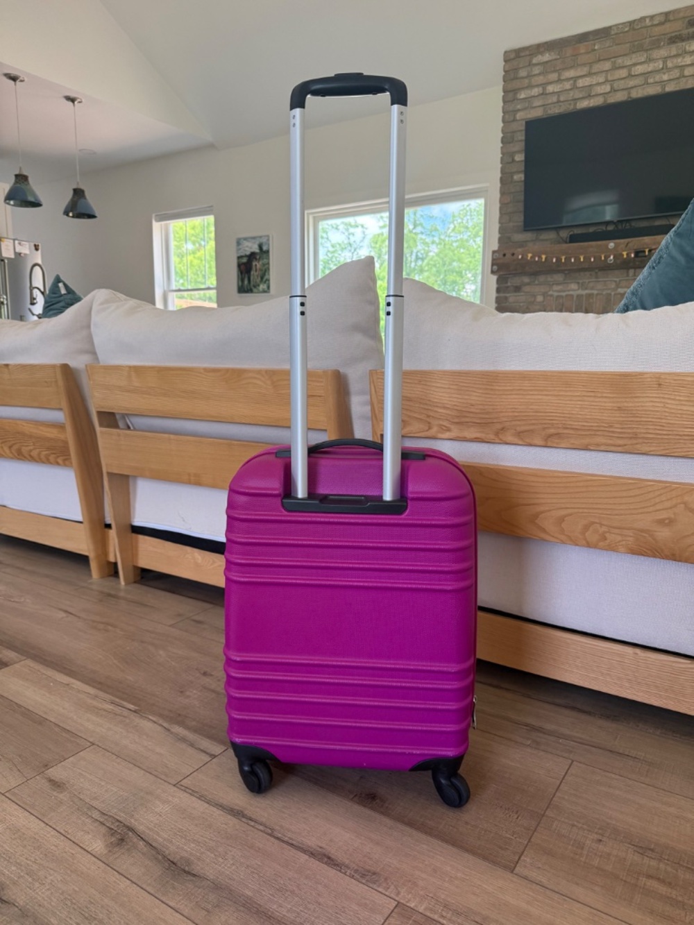 American Tourister Sunset Cruise hardside spinner carry-on, in Pink Berry - Picture 4 of 6